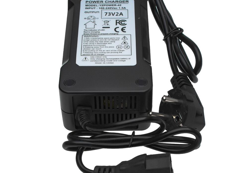 Зарядний пристрій для акумуляторів LiFePO4 60V (73V)-2A-120W